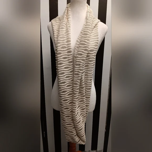 Ann Taylor infinity scarf - Picture 2 of 6